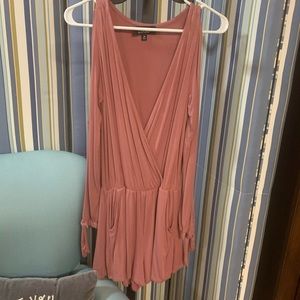 Blush romper with pockets
